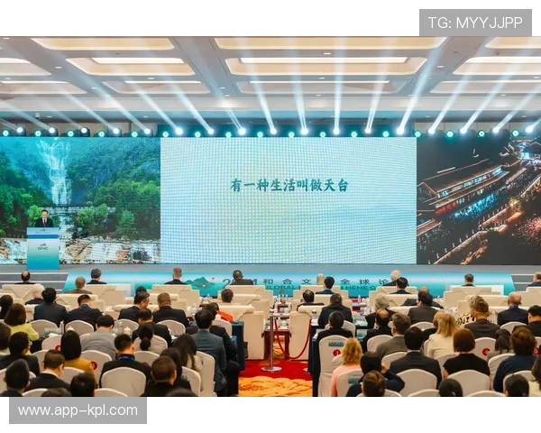 WBA全球主席门多萨高度评价亚洲拳击发展成就并展望未来潜力